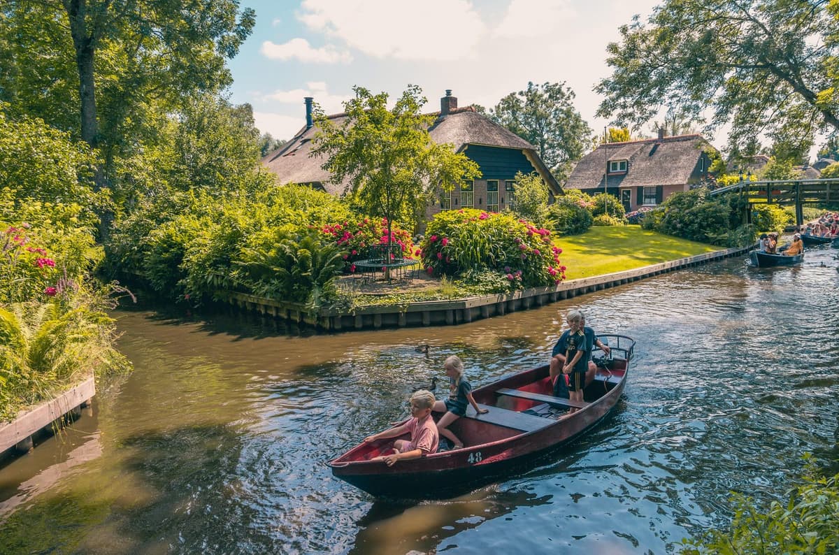 EuroParcs Reestervallei - Kindercamping Giethoorn